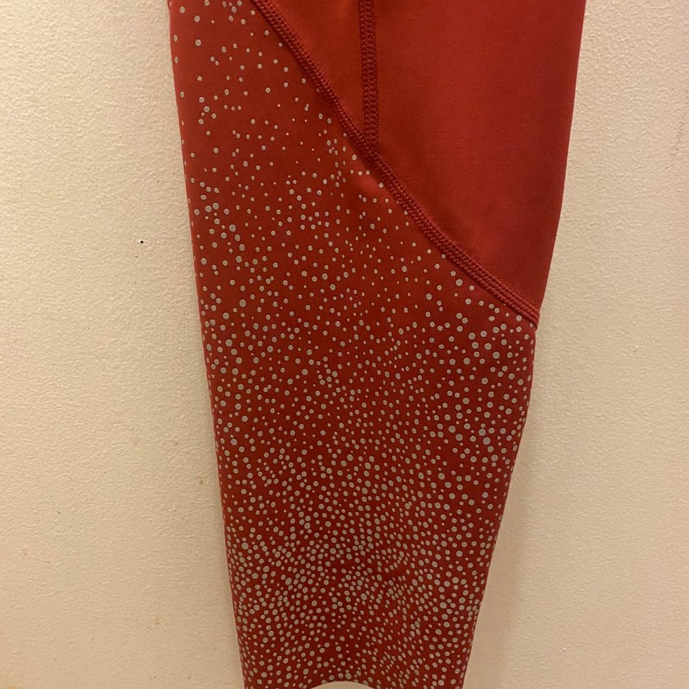 Merlot Light n Luxe Reflective Hi-Rise Legging